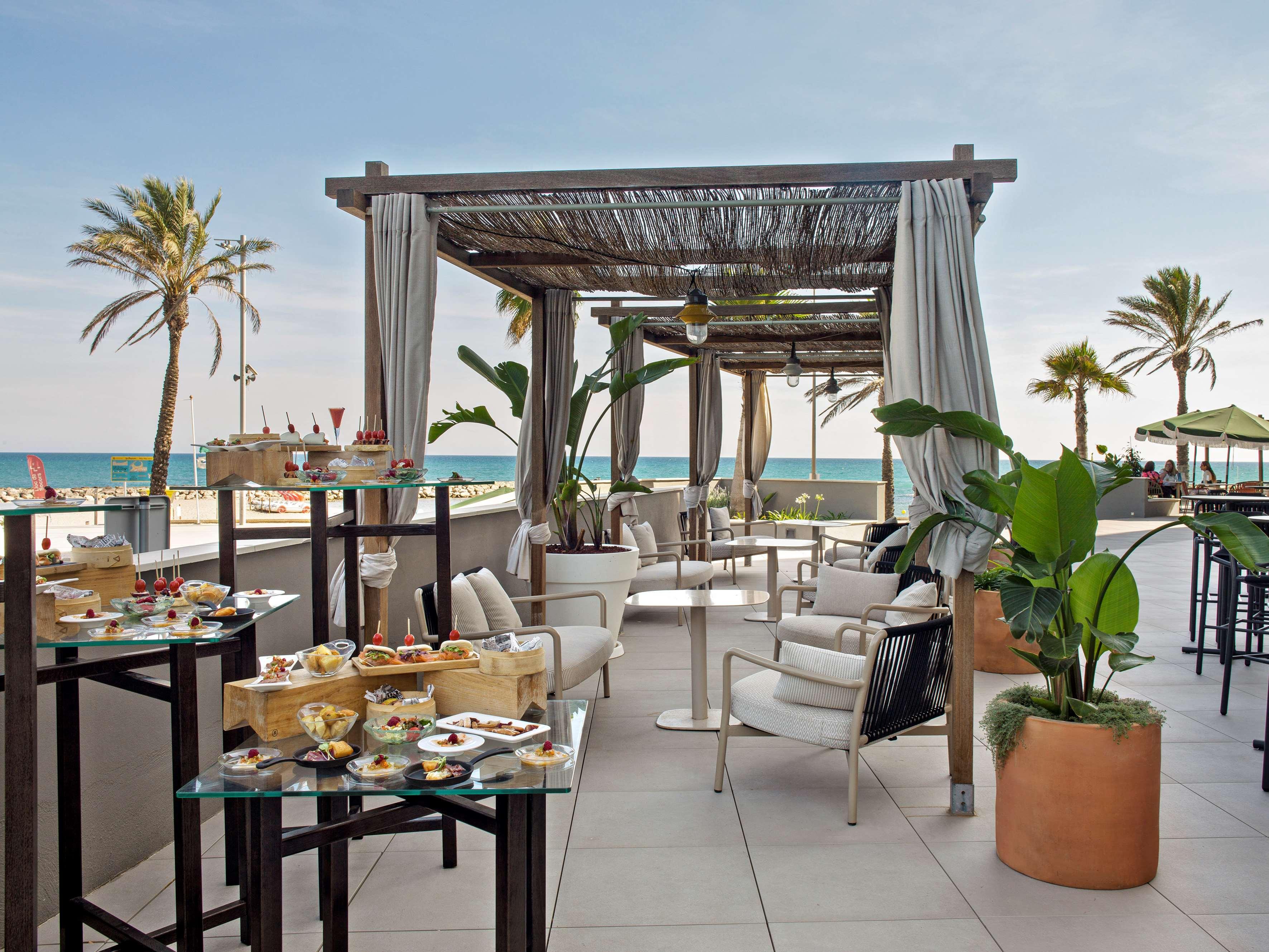 Me Sitges Terramar Hotel Exterior foto The Beach at The Westin