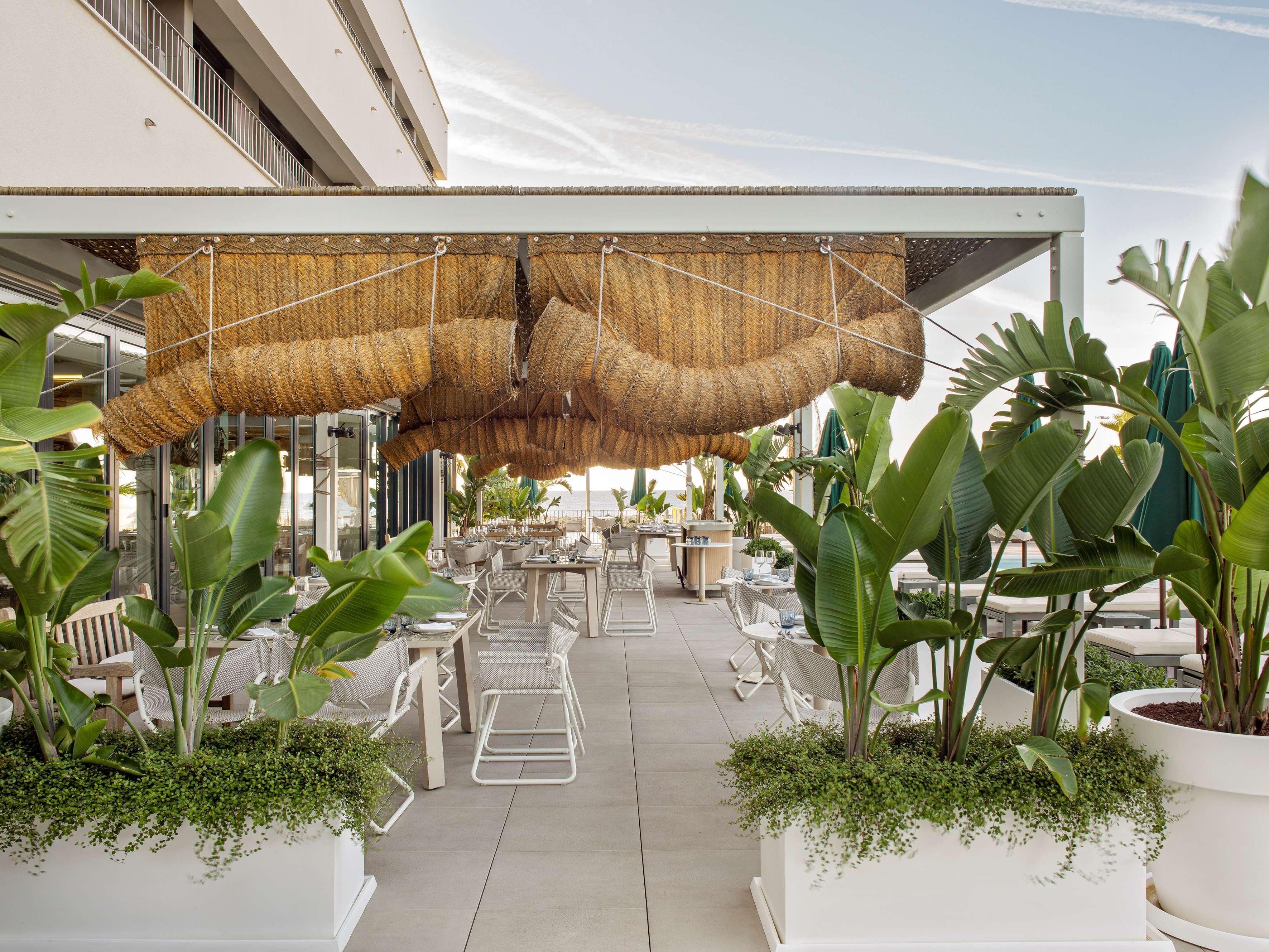 Me Sitges Terramar Hotel Exterior foto The rooftop terrace