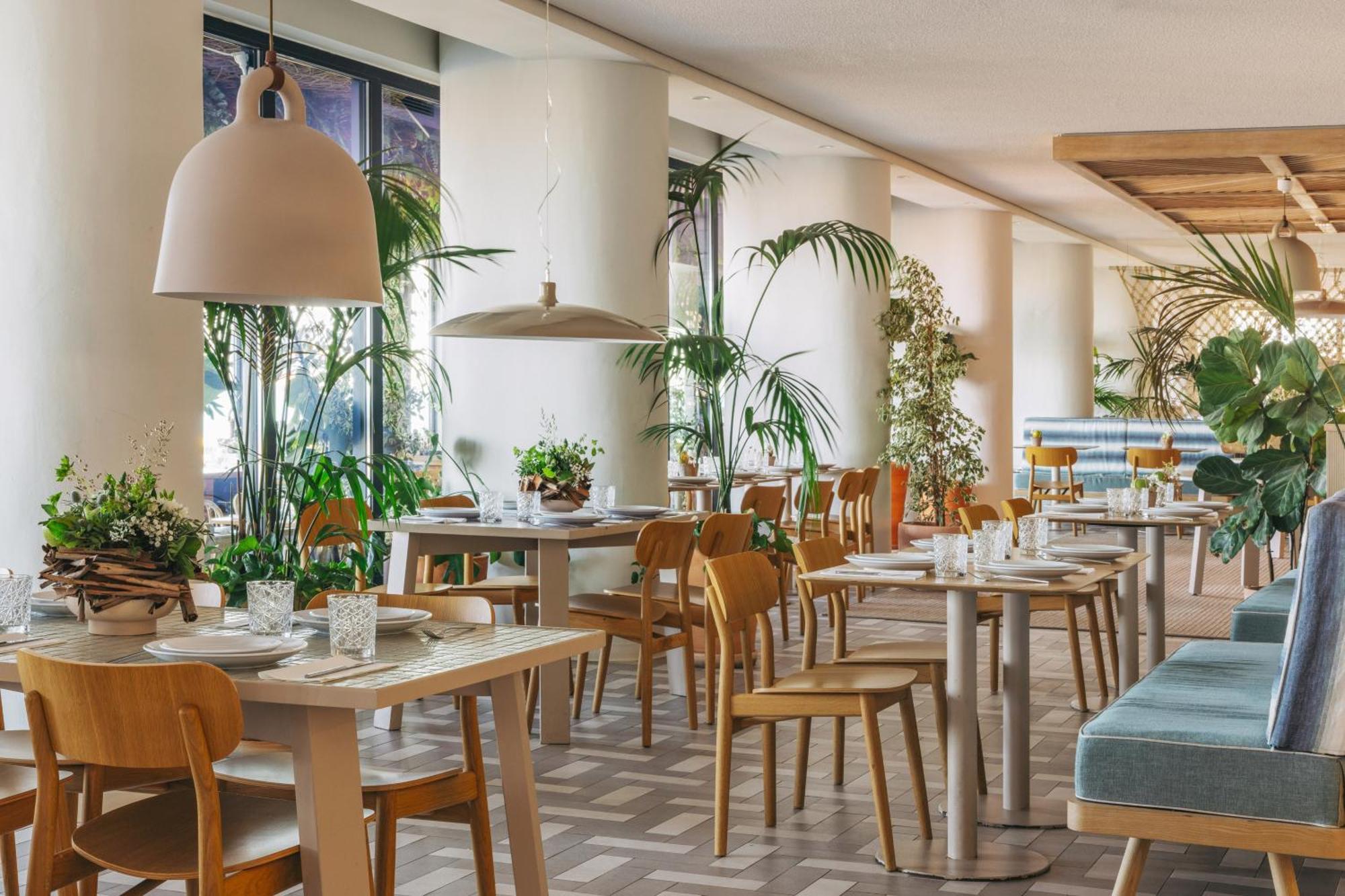 Me Sitges Terramar Hotel Exterior foto Restaurant